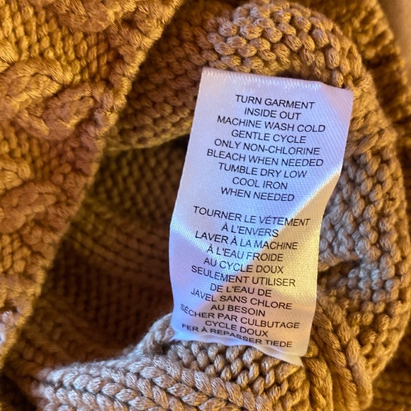 ELIE TAHARI NWT Cap Sleeve Crewneck Chunky Cable Knit Sage Green Sweater medium - Picture 11 of 13